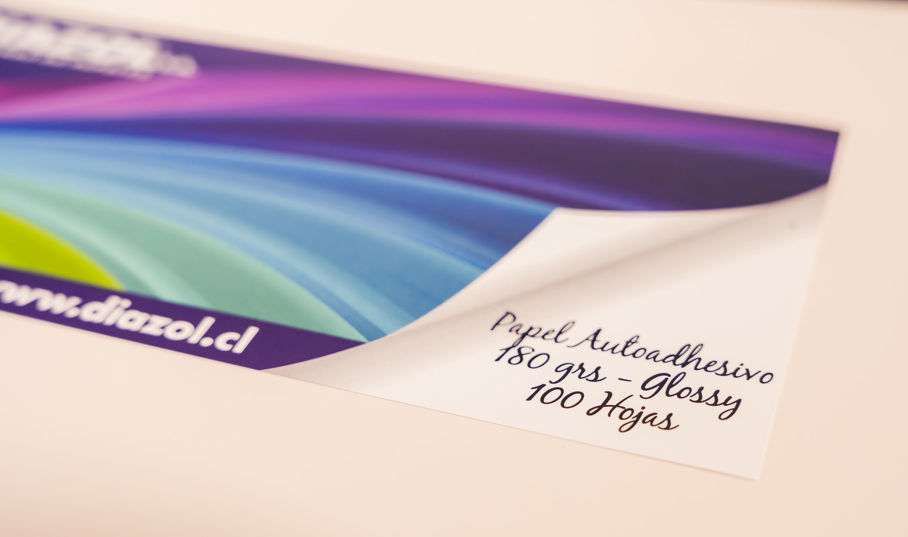 PAPEL ADHESIVO GLOSSY CARTA 180gr Diazol